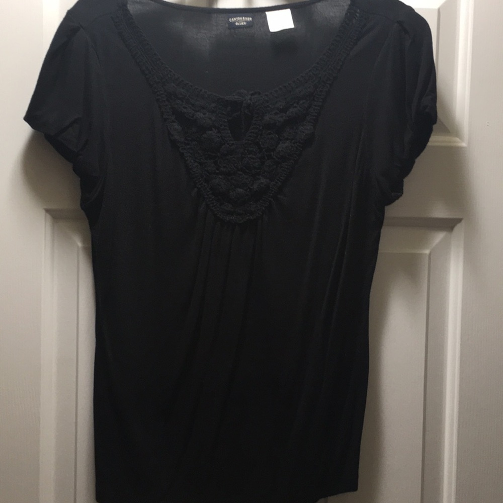 Comfy Black crocheted shirt